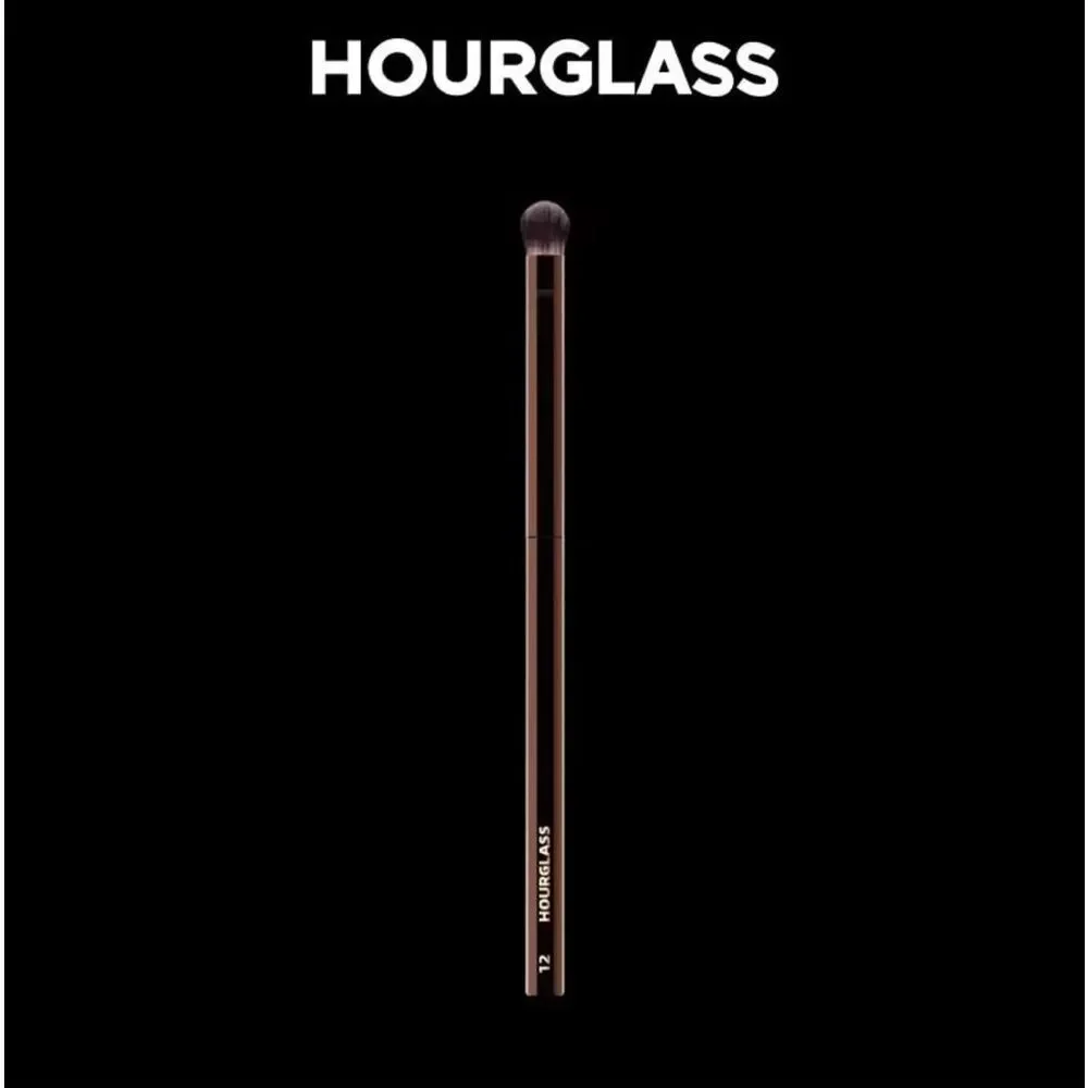 New Hourglass N* 12 Beveled Shadow Brush